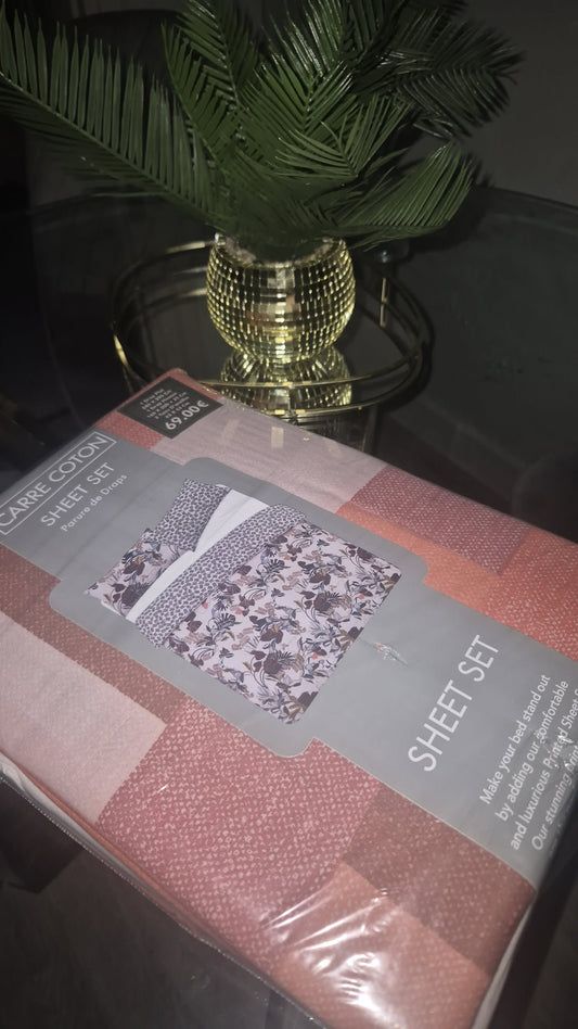 Parure de drap; drap housse, drap plat + 2 taies d'oreiller