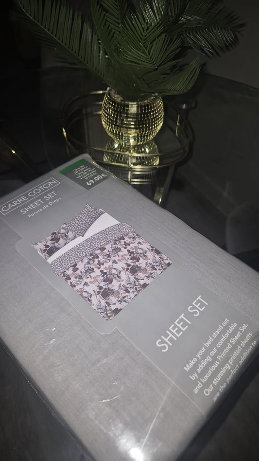 Parure de drap; drap housse, drap plat + 2 taies d'oreiller