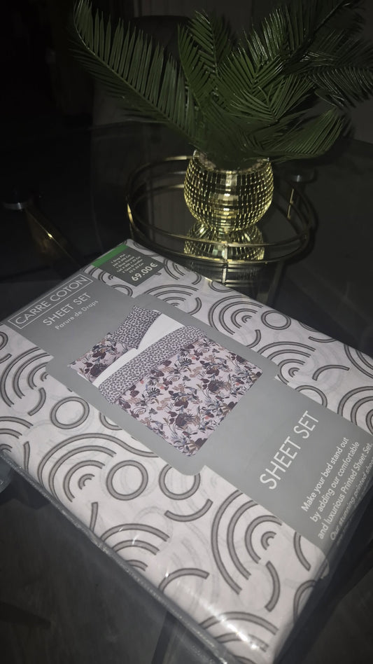 Parure de drap; drap housse, drap plat + 2 taies d'oreiller